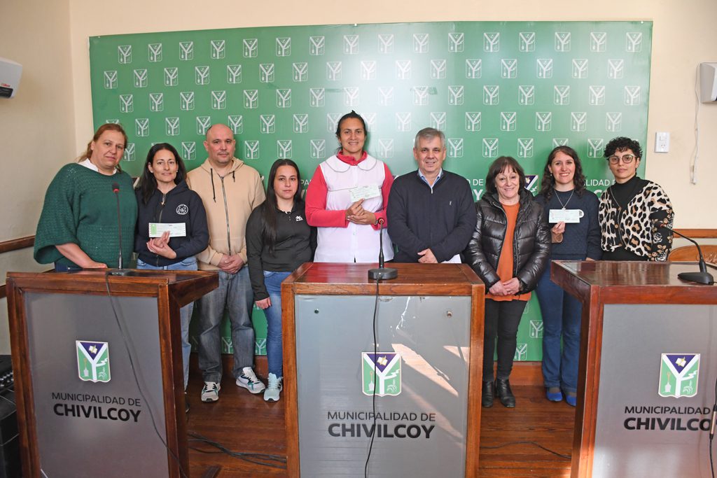 Entrega-de-cheques